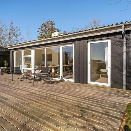 Lovely With Panoramic View Of The Fjord Σπίτι διακοπών Amtoft