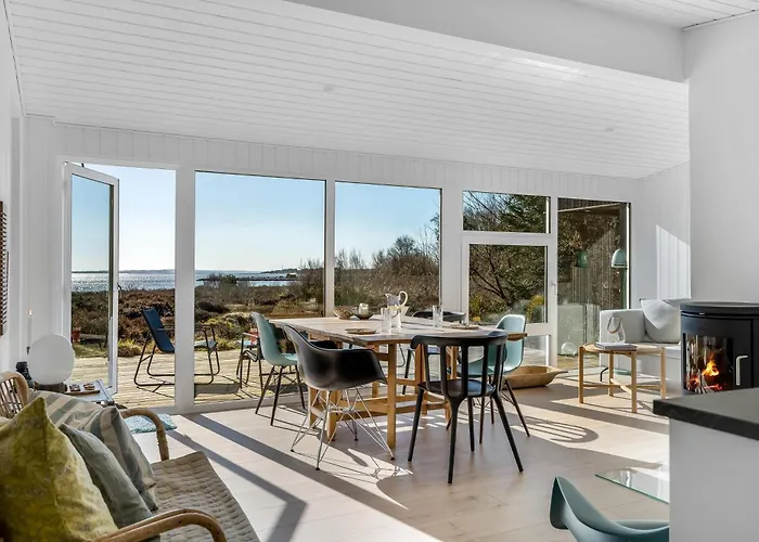 Lovely With Panoramic View Of The Fjord *