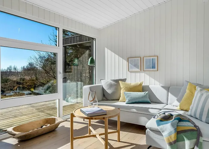 Lovely With Panoramic View Of The Fjord Ferienhaus